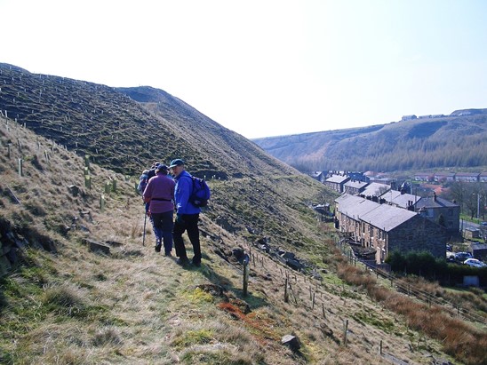Graded track bed descending to Leavengreave sett.